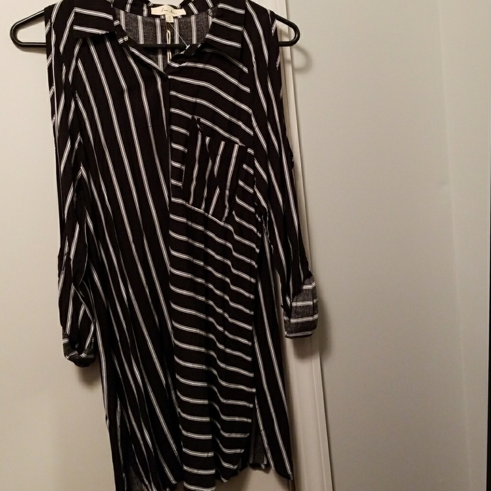 Cold shoulder shirt